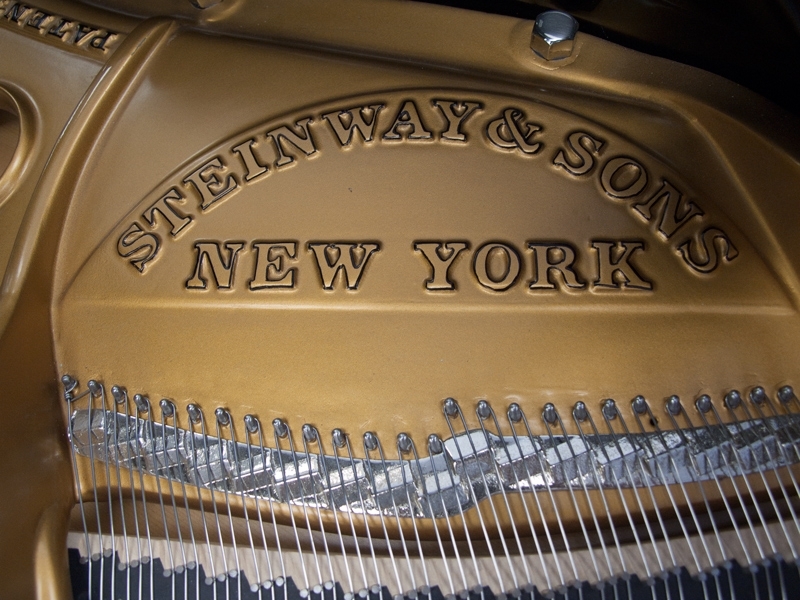 Piano Detail Photo 8