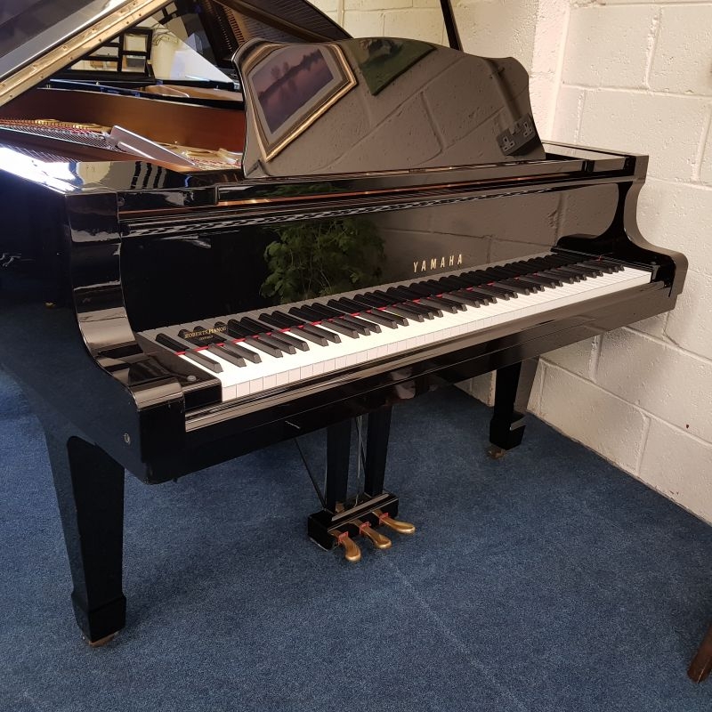 Yamaha C7 Grand piano detail photo 3 - Roberts Pianos