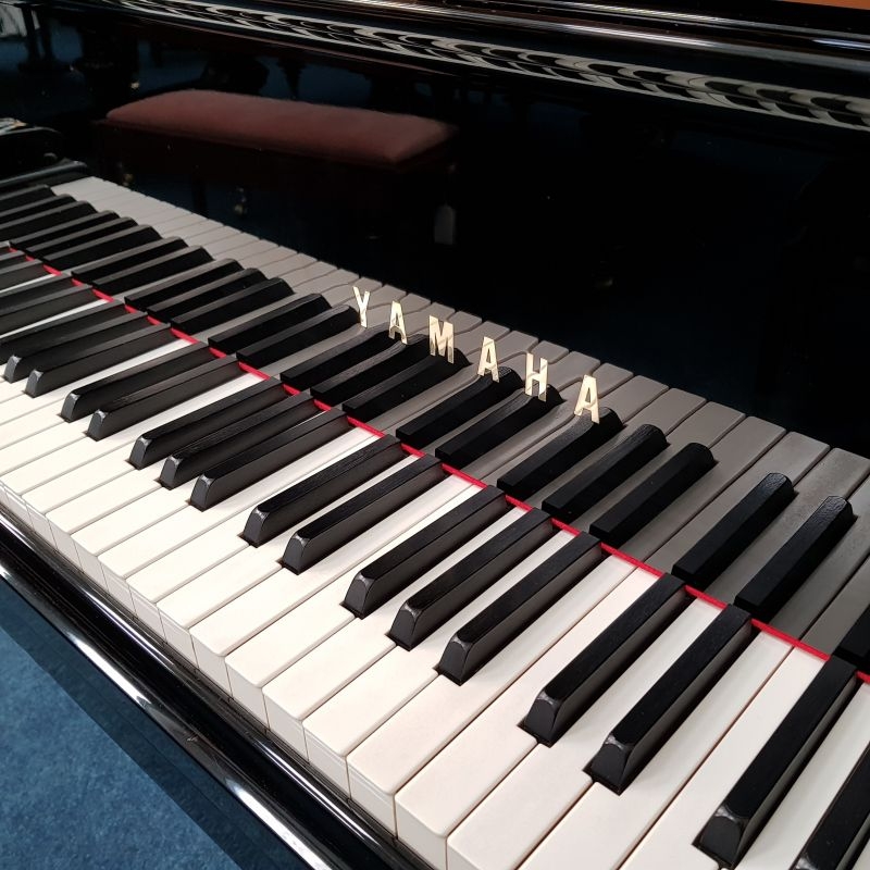 Yamaha C7 Grand piano detail photo 4 - Roberts Pianos