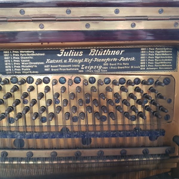Piano Image