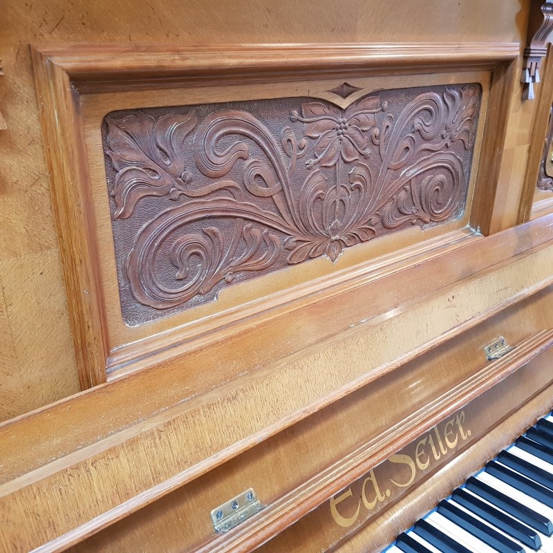 Seiler  Upright piano detail photo 9 - Roberts Pianos