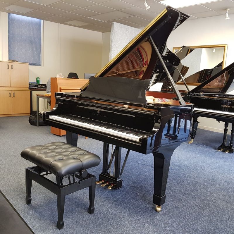 Steinway B