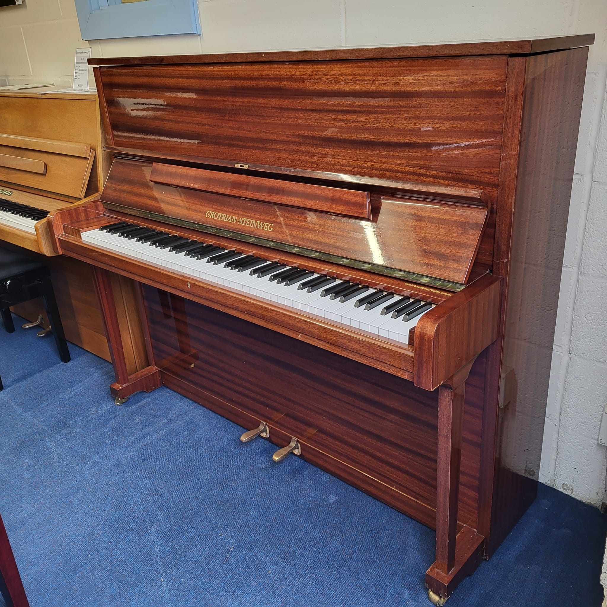 Main Piano Image