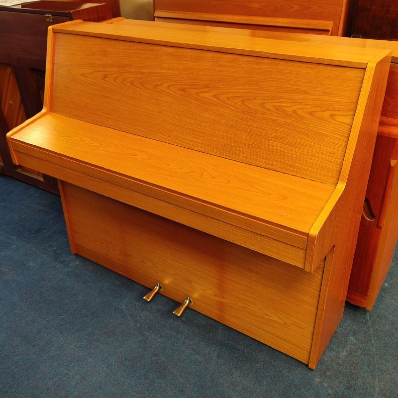 Kemble Compact Upright piano detail photo 2 - Roberts Pianos