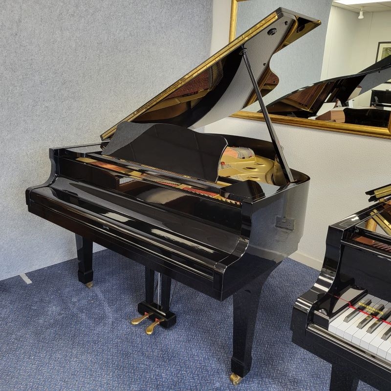 Yamaha G2 Grand piano detail photo 4 - Roberts Pianos