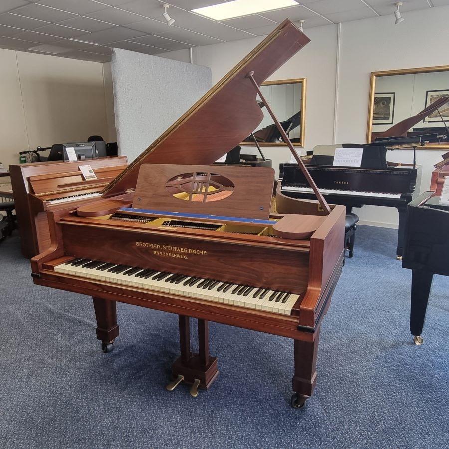 Main Piano Image
