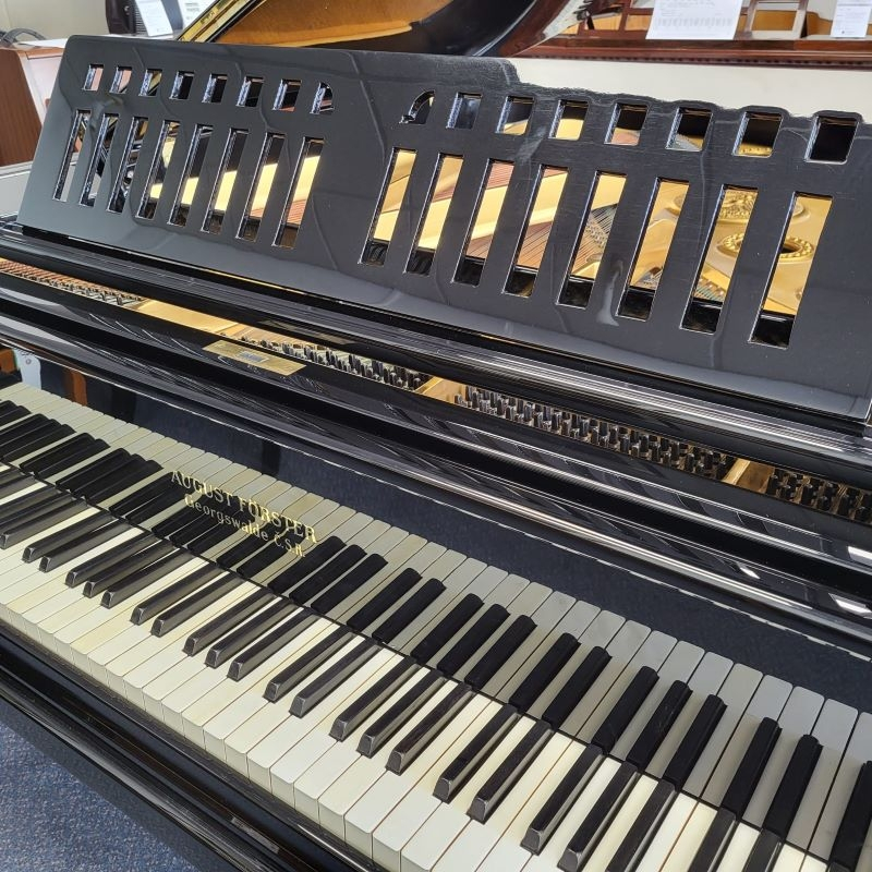 Piano Detail Photo 5