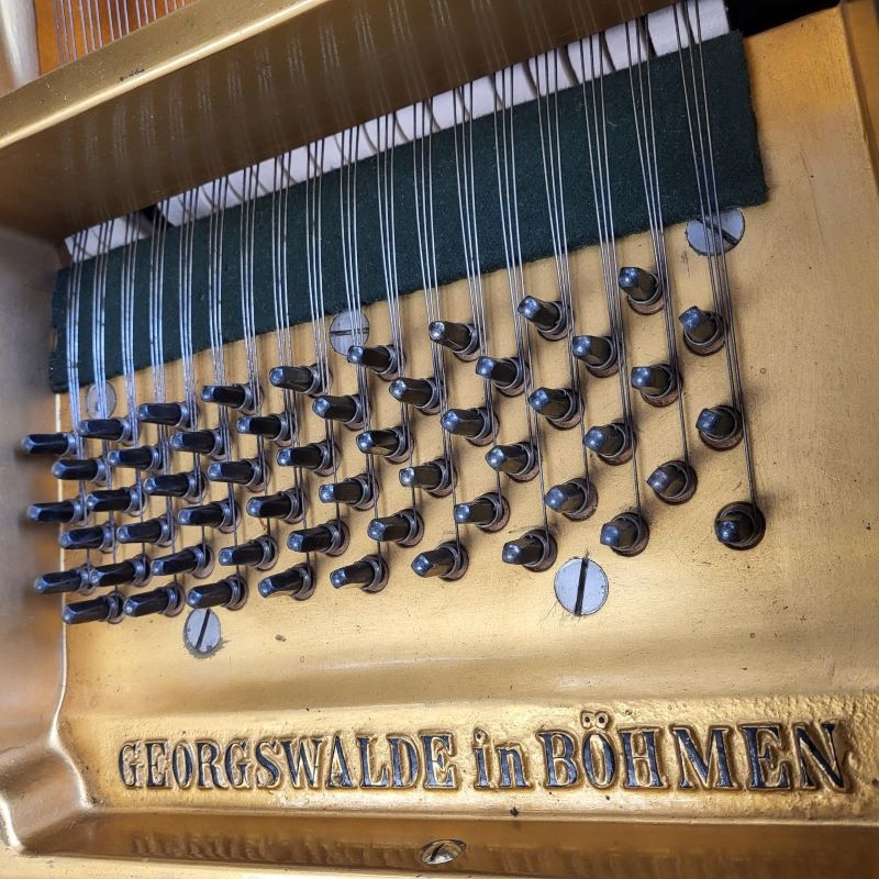 Piano Detail Photo 15