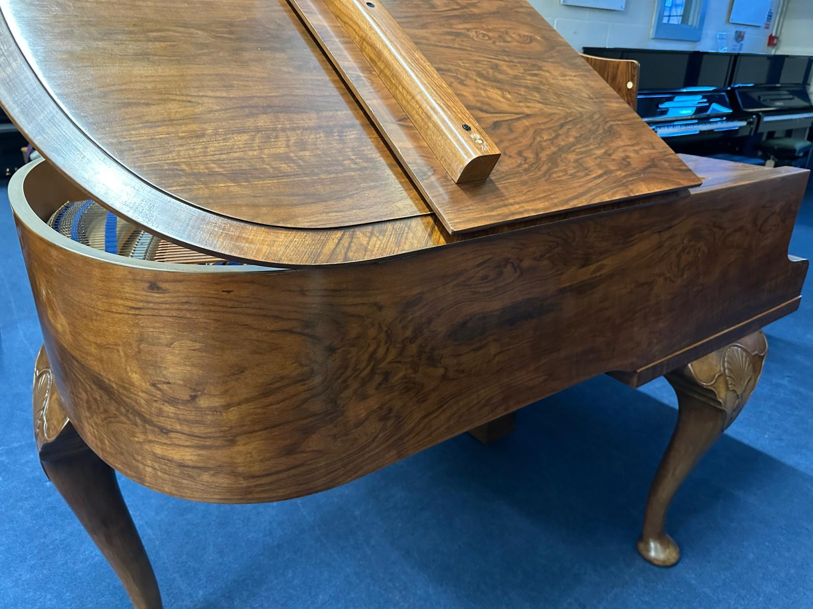 Piano Detail Photo 9