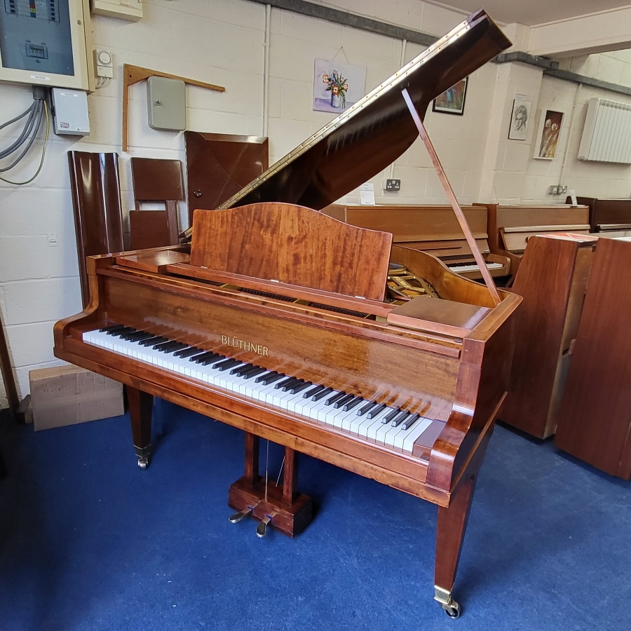 Main Piano Image