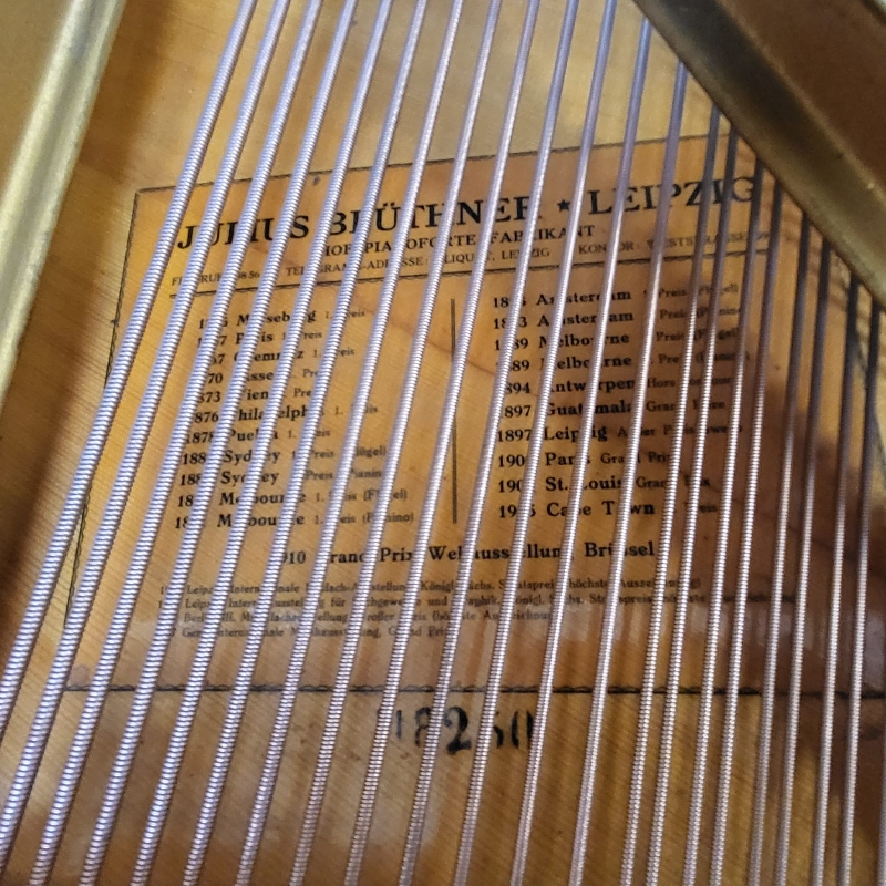 Piano Image