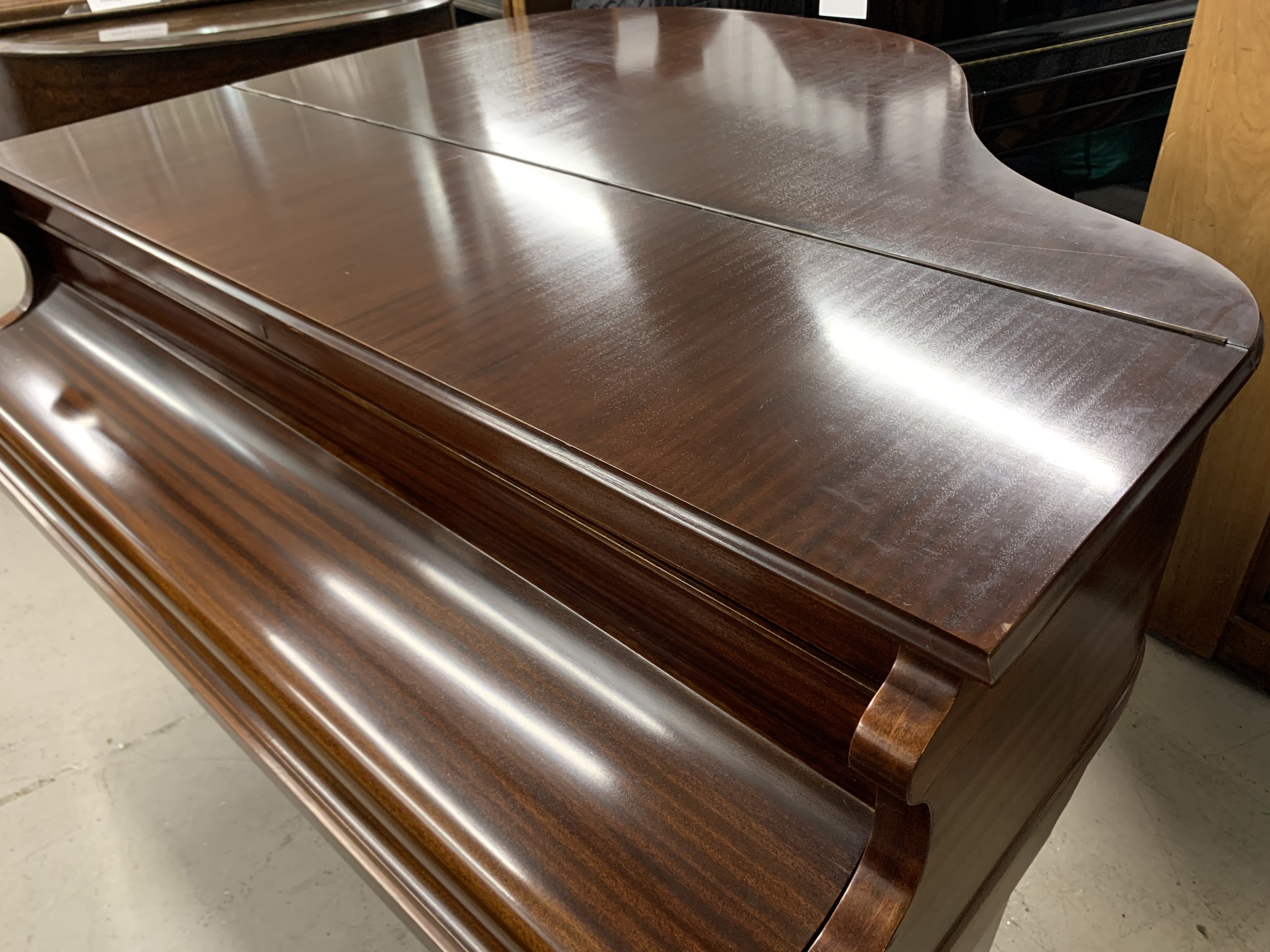 Gors & Kallmann 135 Grand piano detail photo 2 - Roberts Pianos