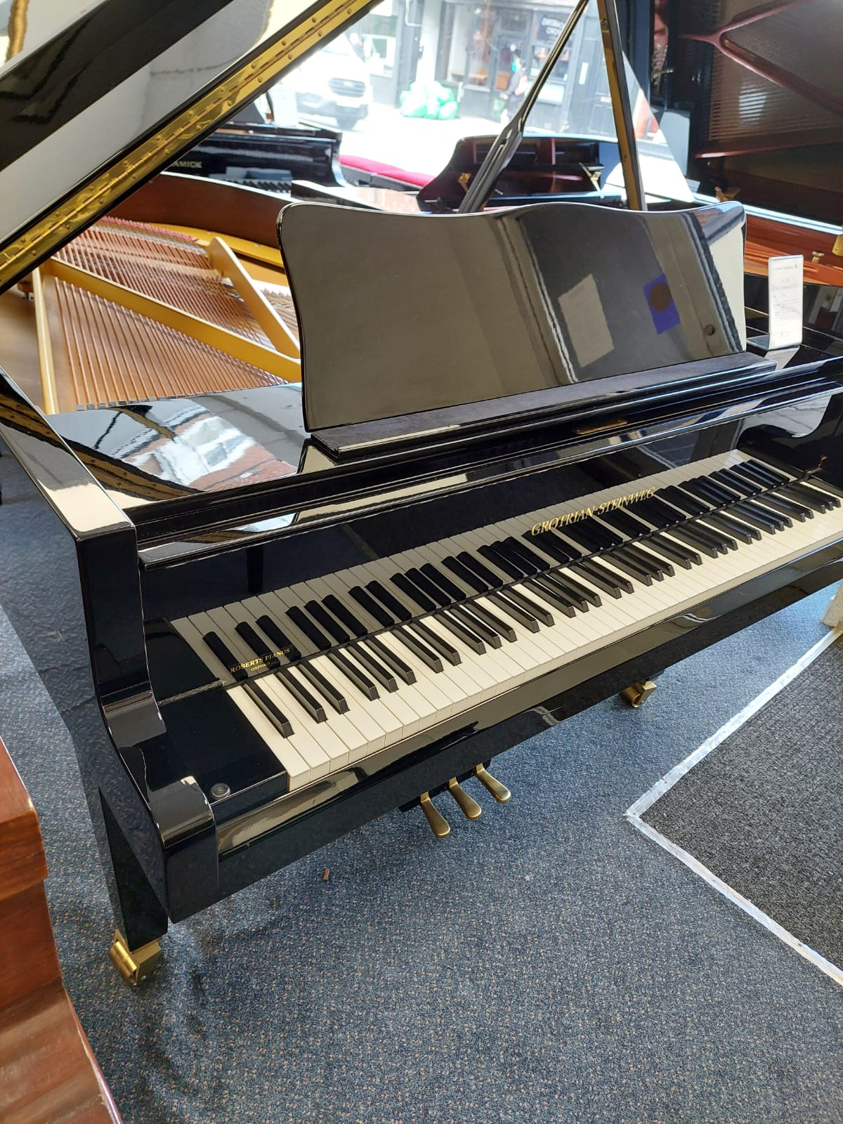 Piano Image