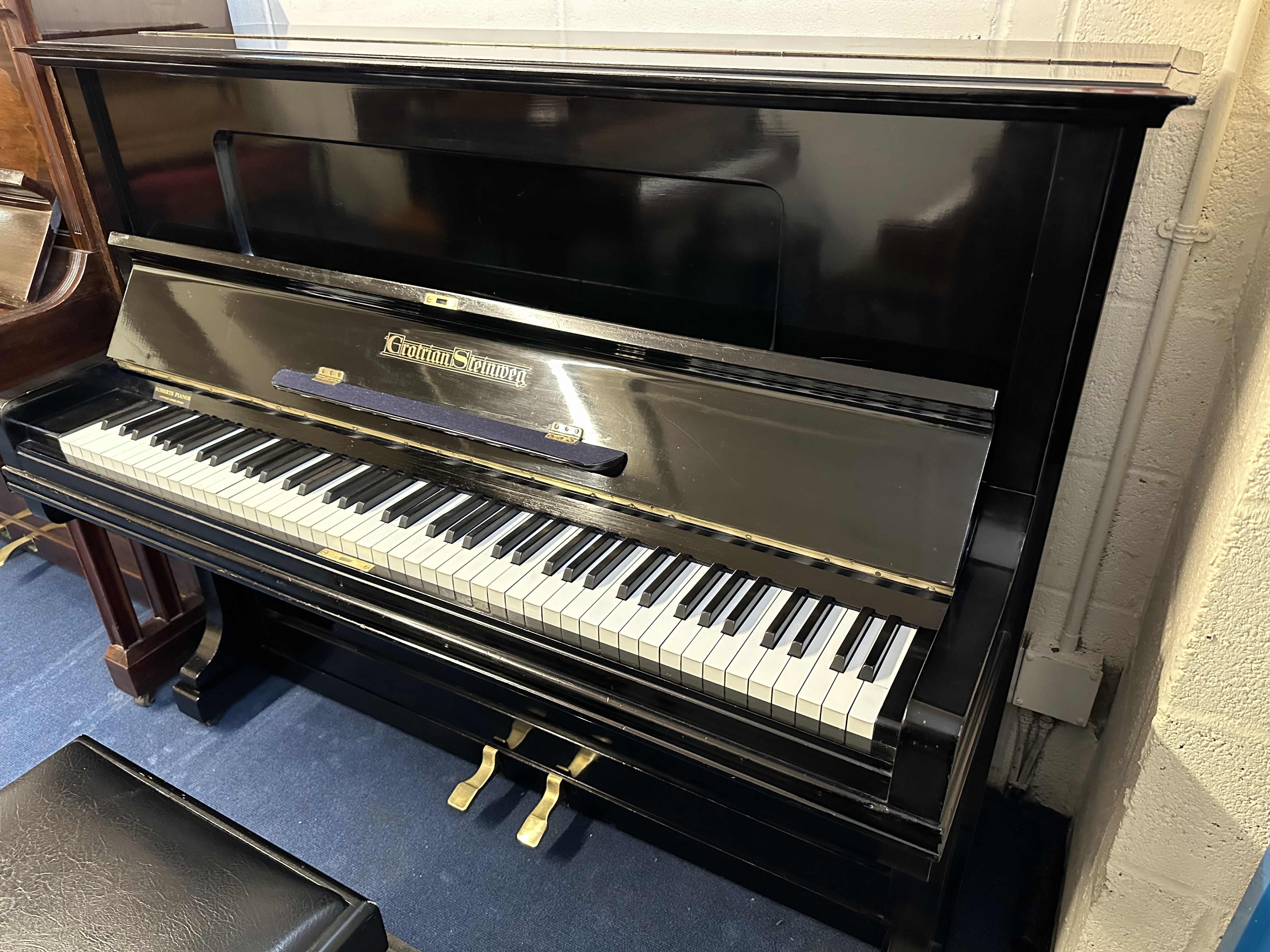 Grotrian Steinweg 120 Upright piano detail photo 5 - Roberts Pianos
