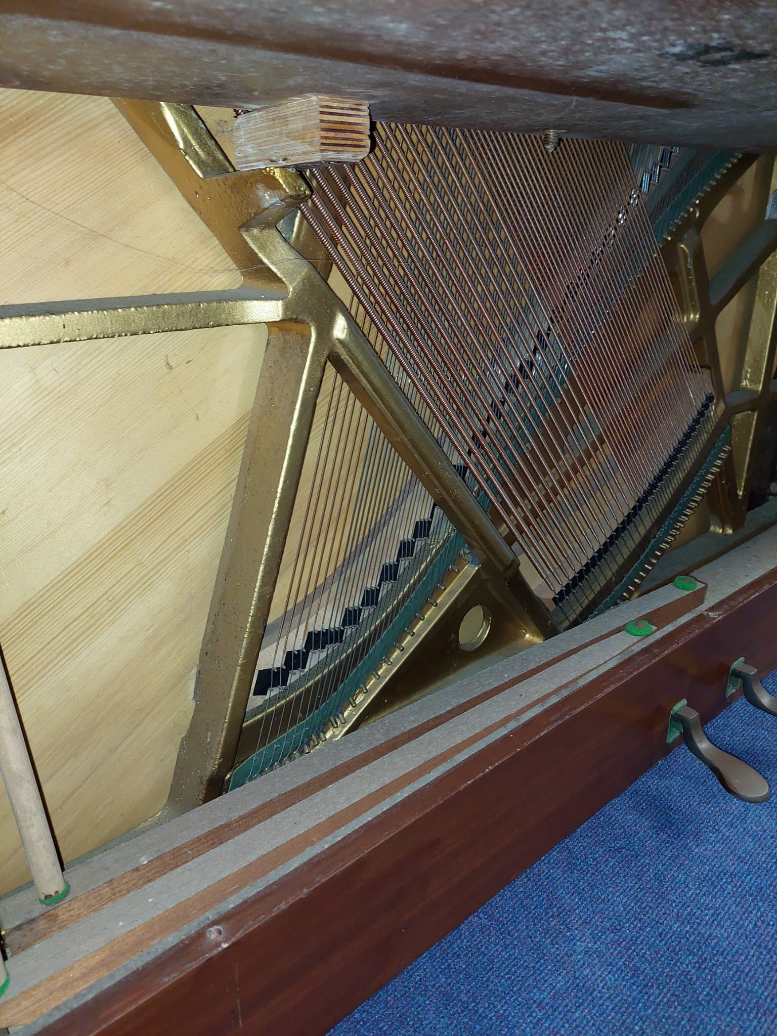 Knight K20 Upright piano detail photo 11 - Roberts Pianos