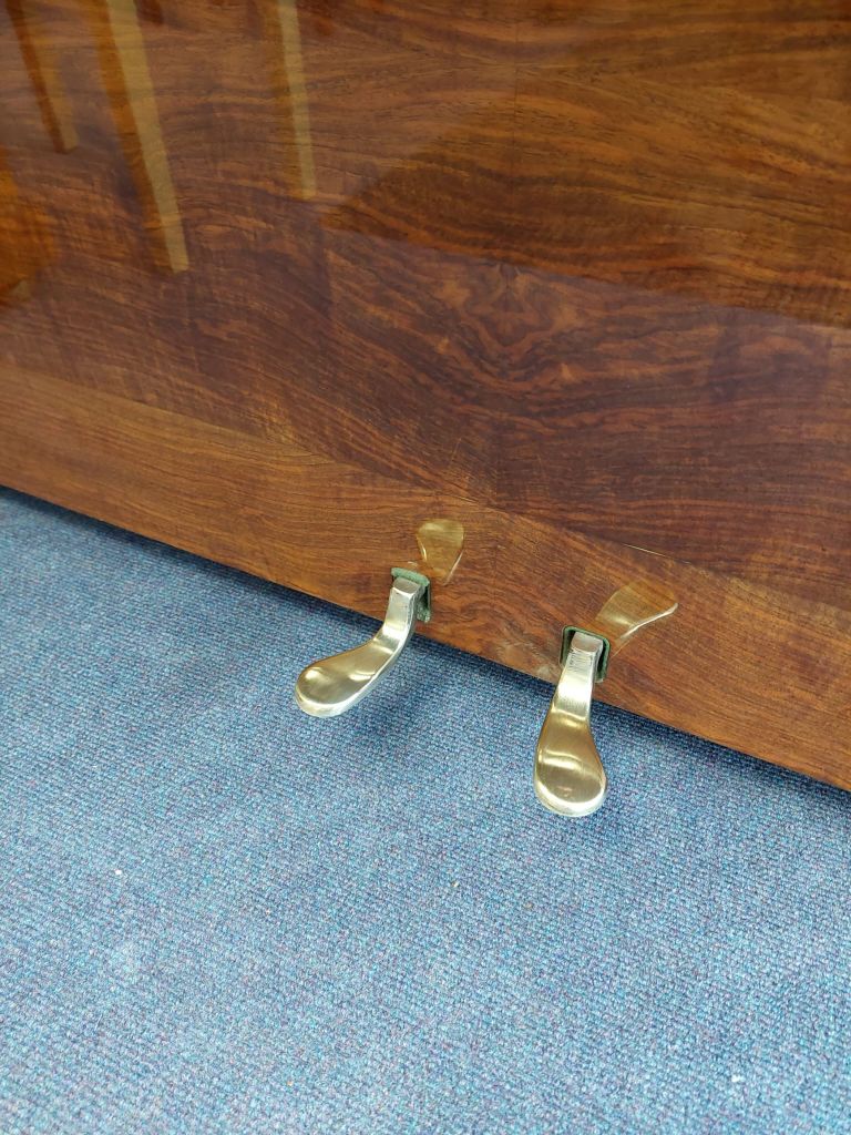 Knight K6 (K20) Upright piano detail photo 7 - Roberts Pianos