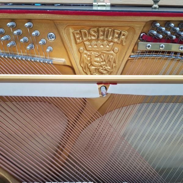 Seiler 116 Upright piano detail photo 5 - Roberts Pianos