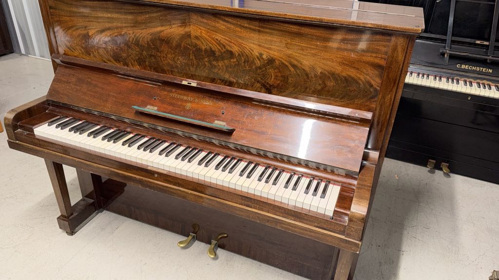 Steinway V Upright piano from 1937 - Roberts Pianos