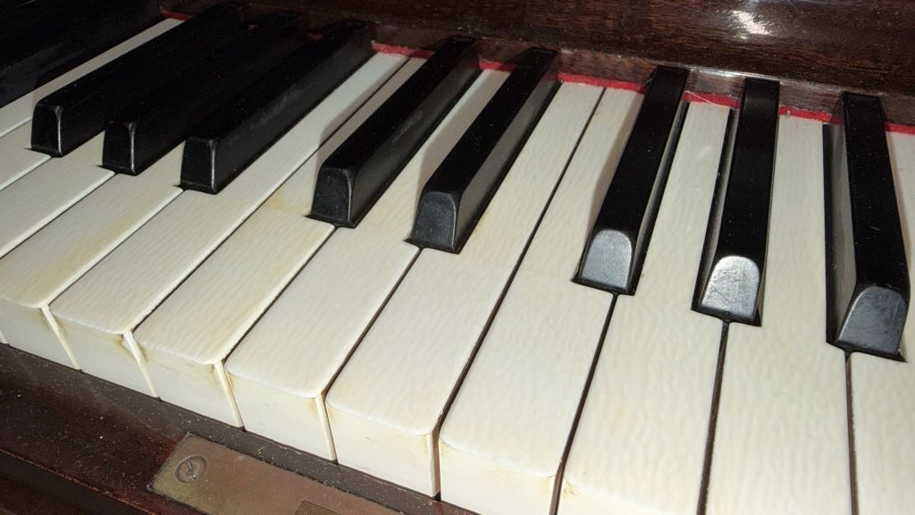 Steinway V Upright piano detail photo 3 - Roberts Pianos