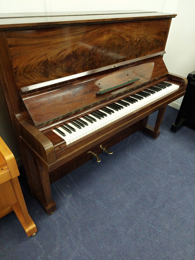 Steinway Vertegrand