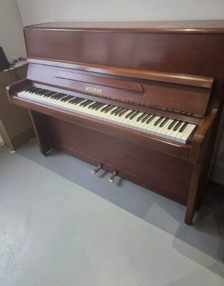 Welmar 110 Upright piano detail photo 7 - Roberts Pianos