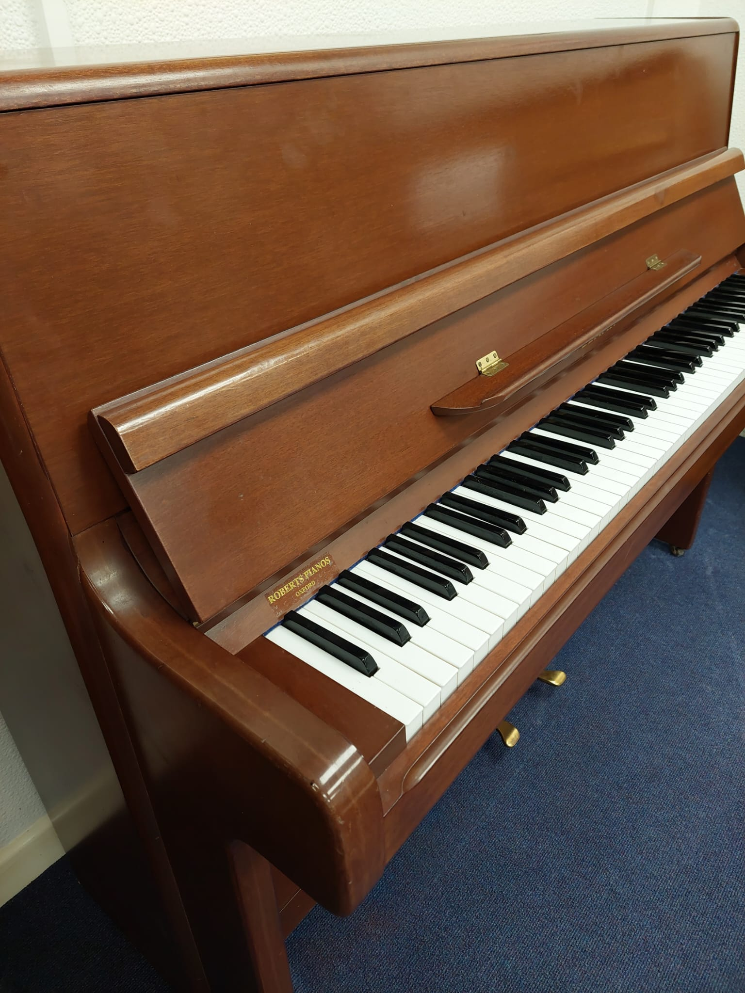 Welmar 110 Upright piano detail photo 6 - Roberts Pianos