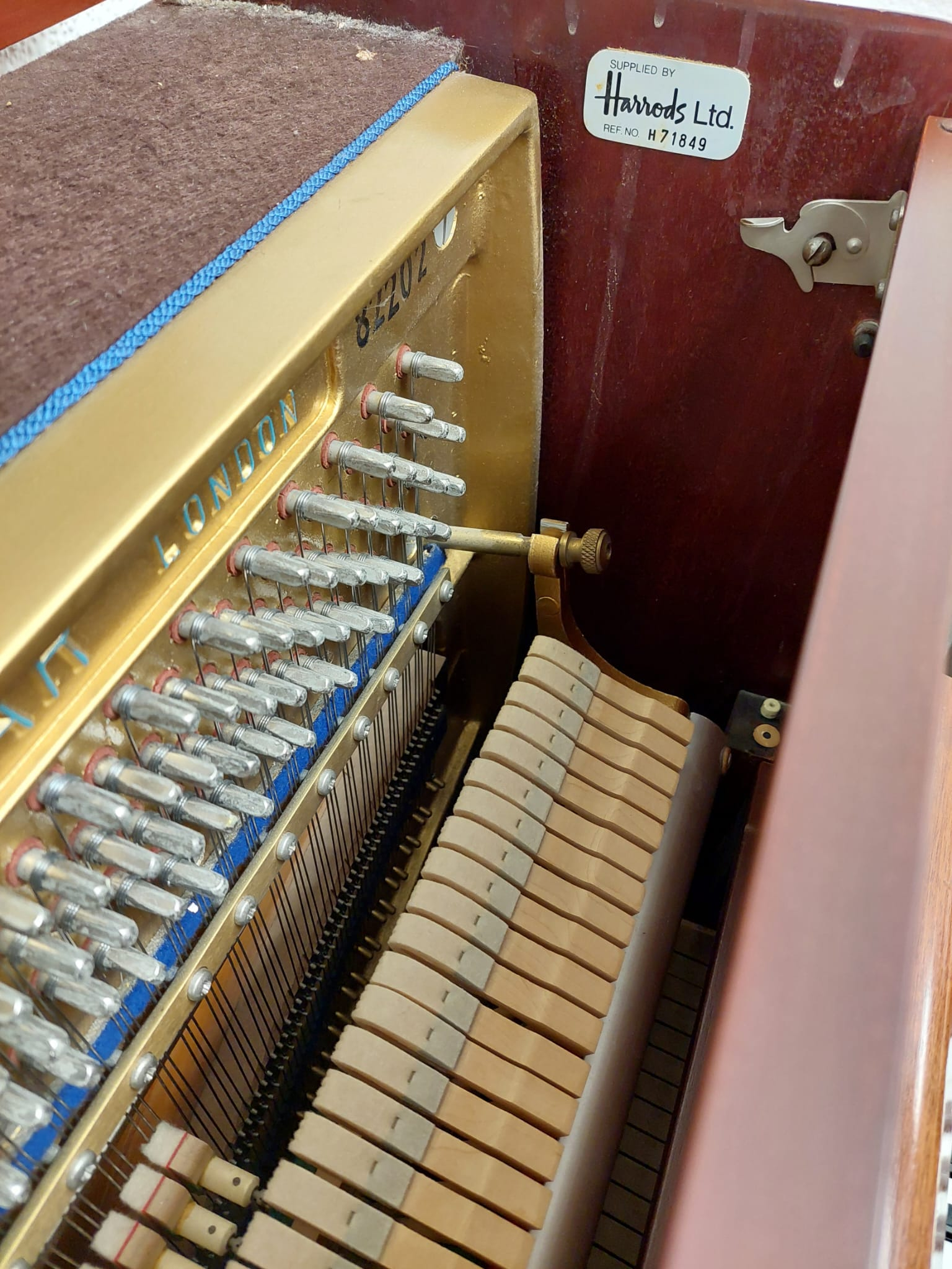 Welmar 110 Upright piano detail photo 9 - Roberts Pianos