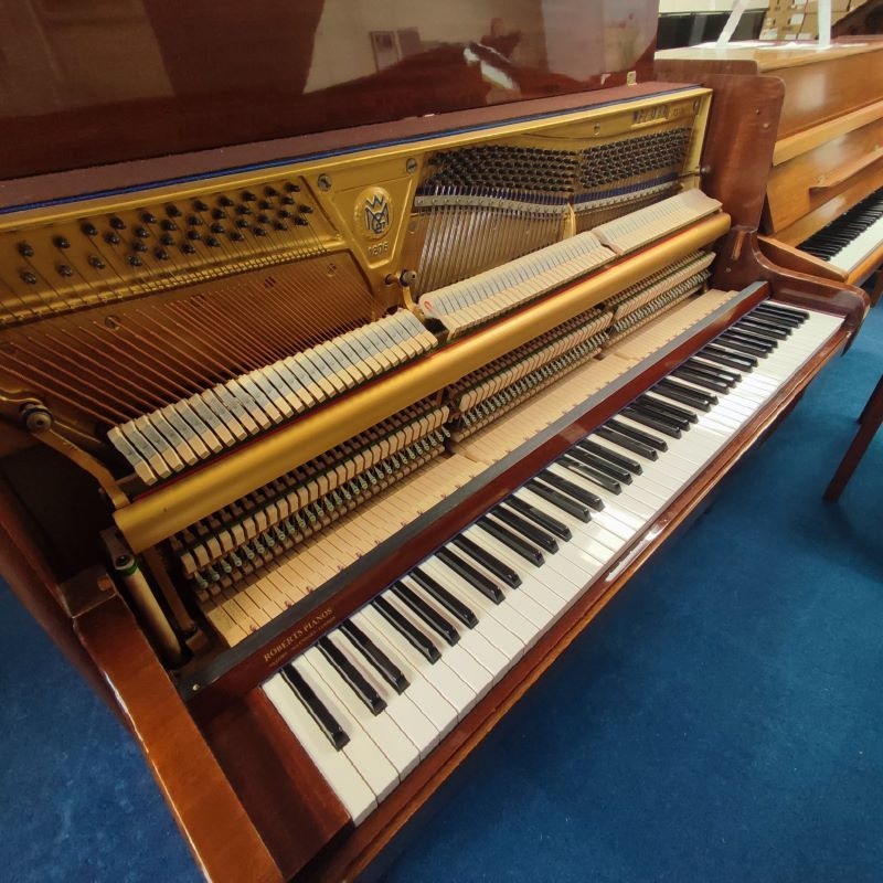 Piano Detail Photo 4
