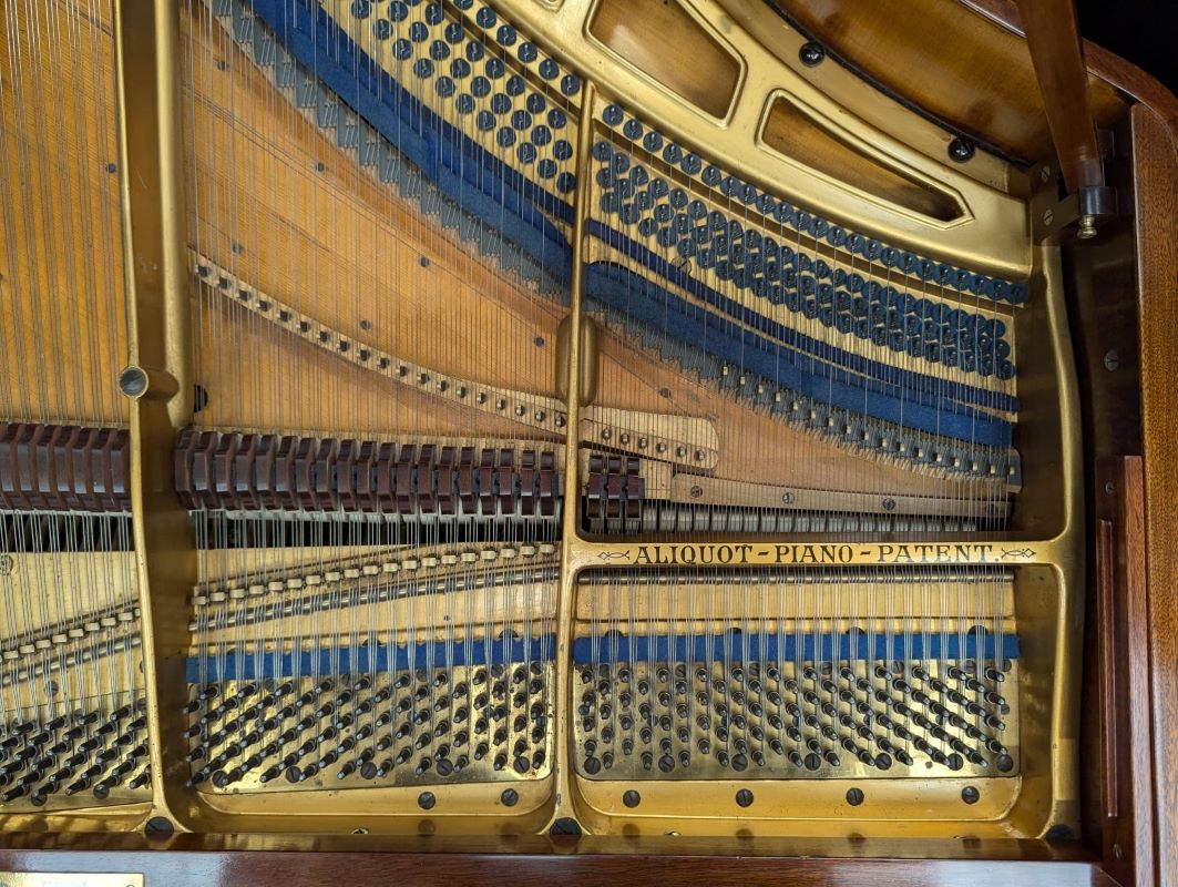 Piano Image