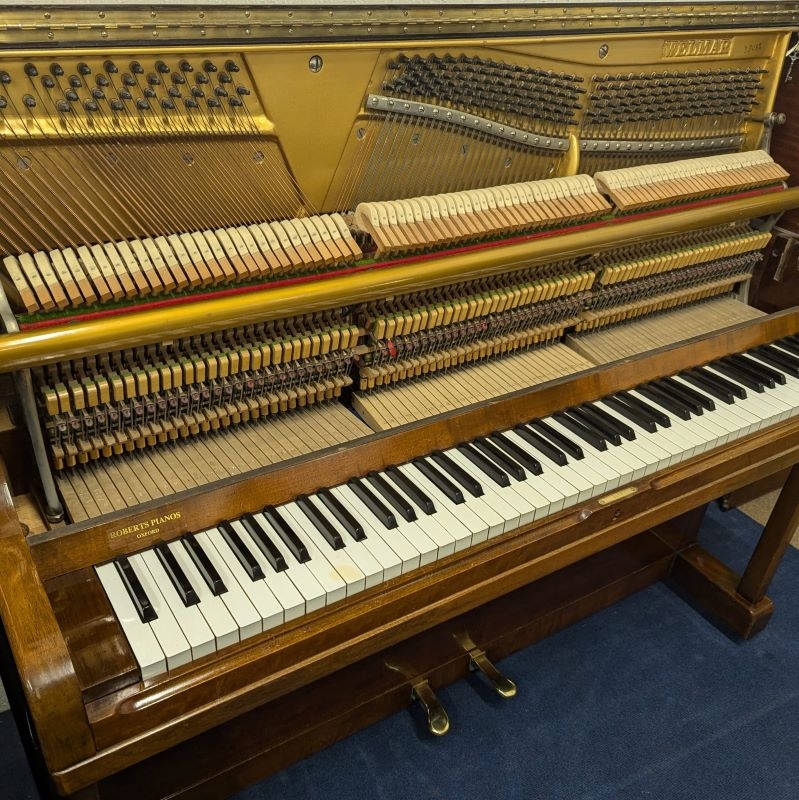 Welmar 118 Upright piano detail photo 4 - Roberts Pianos