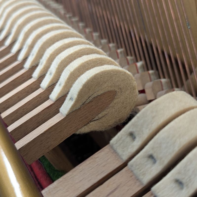 Welmar 118 Upright piano detail photo 5 - Roberts Pianos