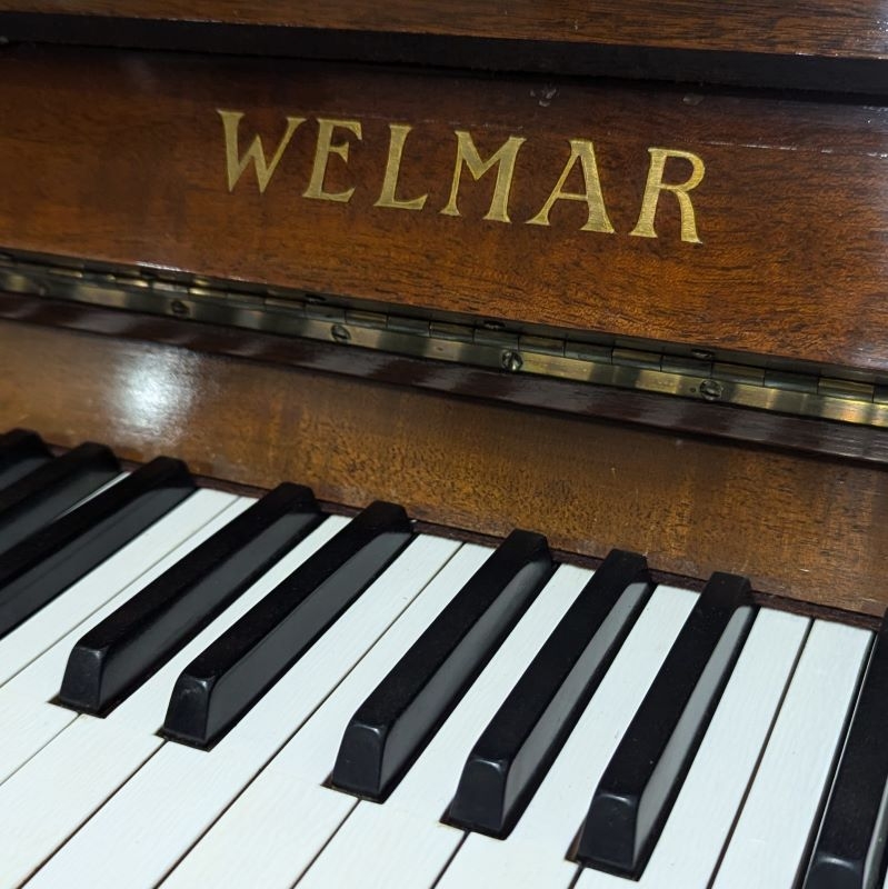 Welmar 118 Upright piano detail photo 3 - Roberts Pianos