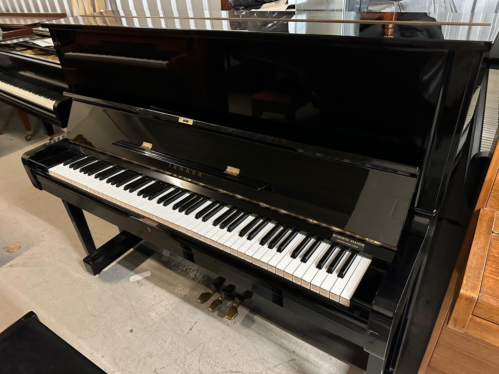 Yamaha U1H