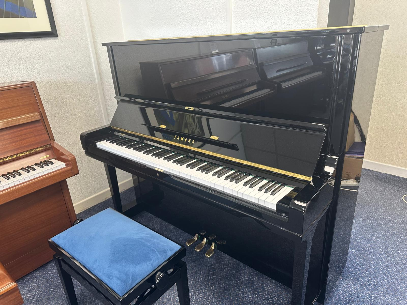 Yamaha U3G