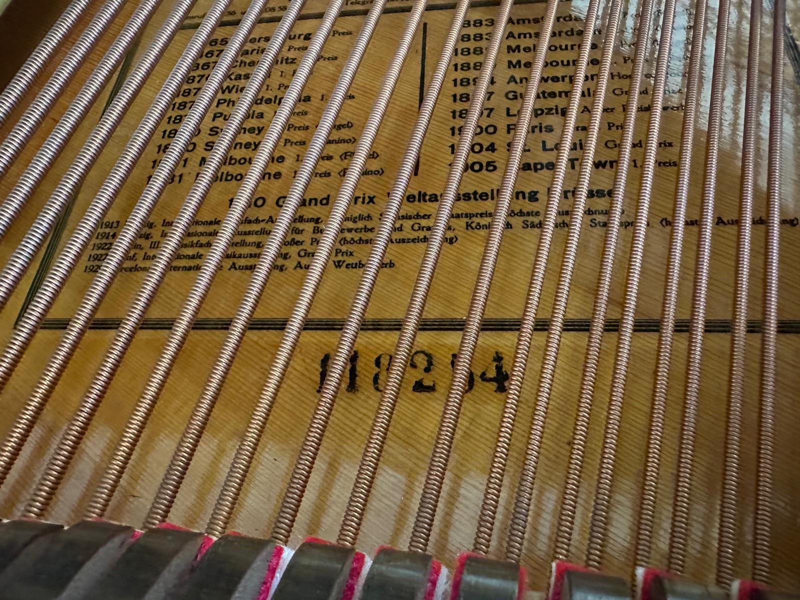 Piano Image