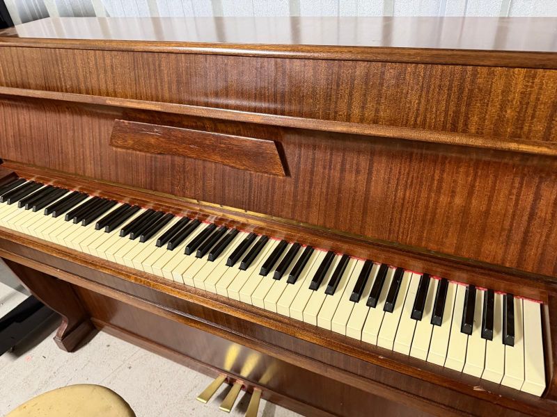 Erard  Upright piano detail photo 14 - Roberts Pianos