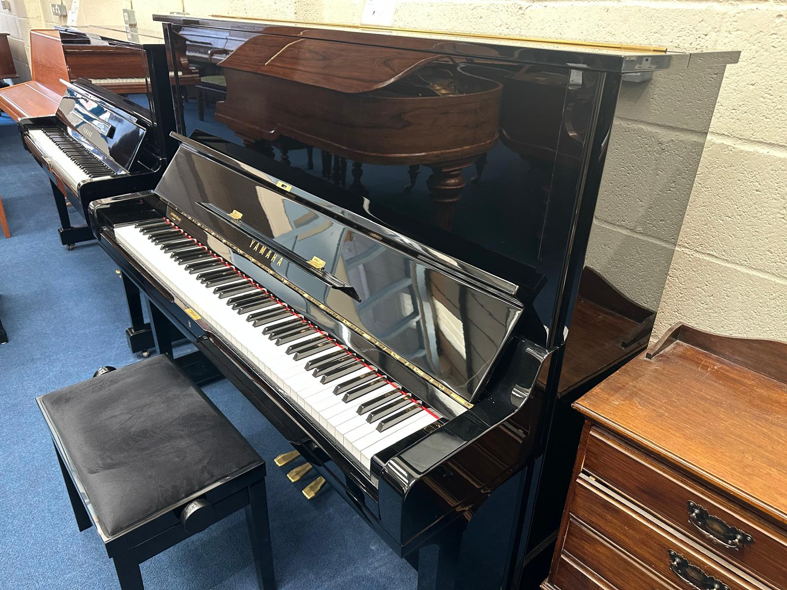 Yamaha U3M Upright piano from 1982 - Roberts Pianos