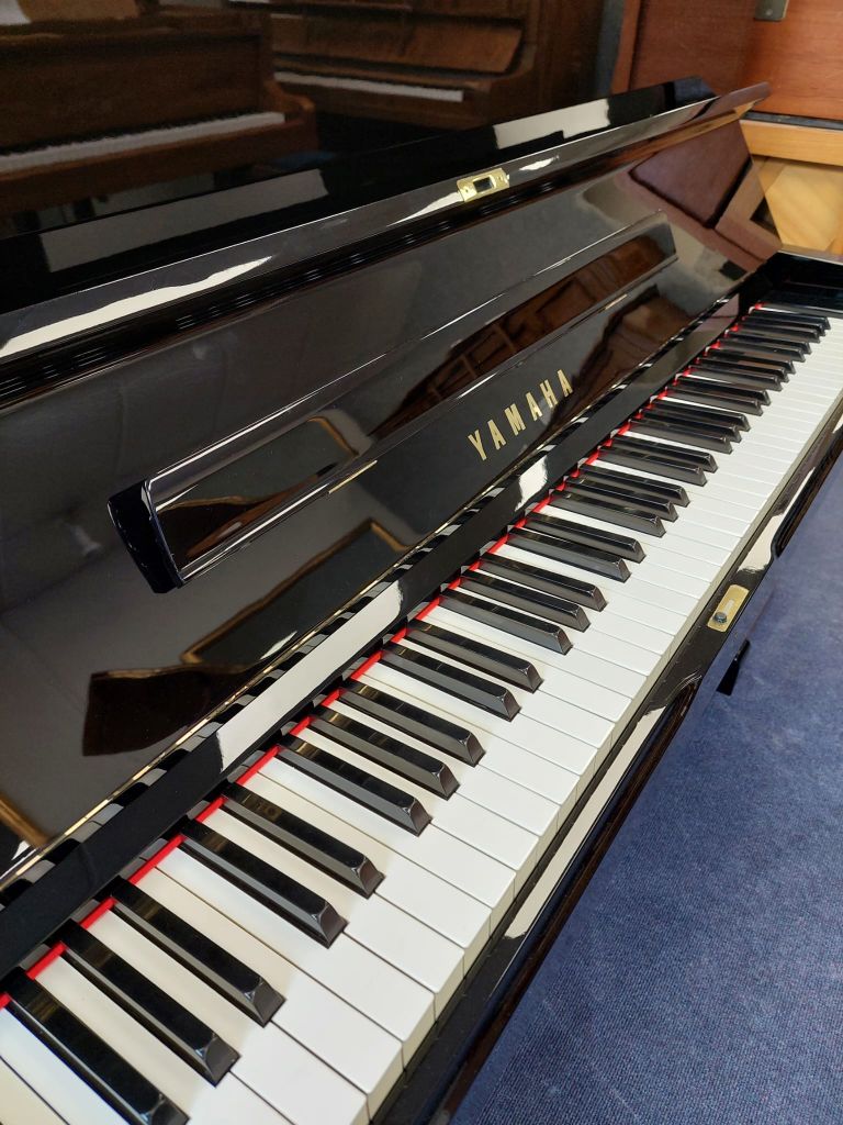 Yamaha U1G Upright piano detail photo 3 - Roberts Pianos