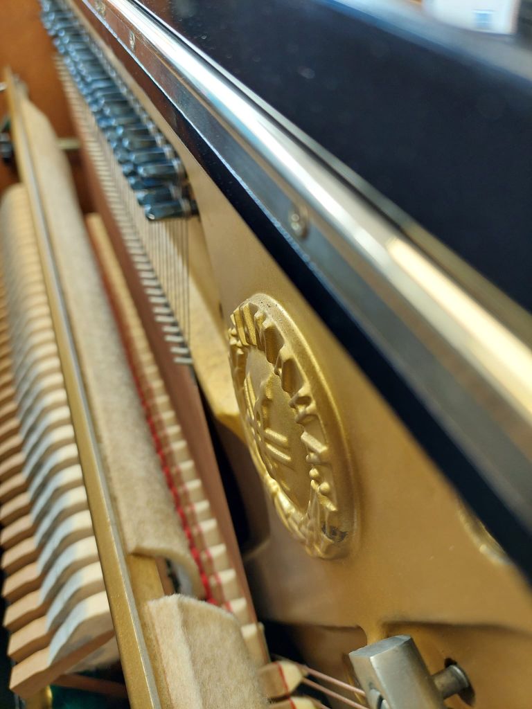 Yamaha U1G Upright piano detail photo 6 - Roberts Pianos