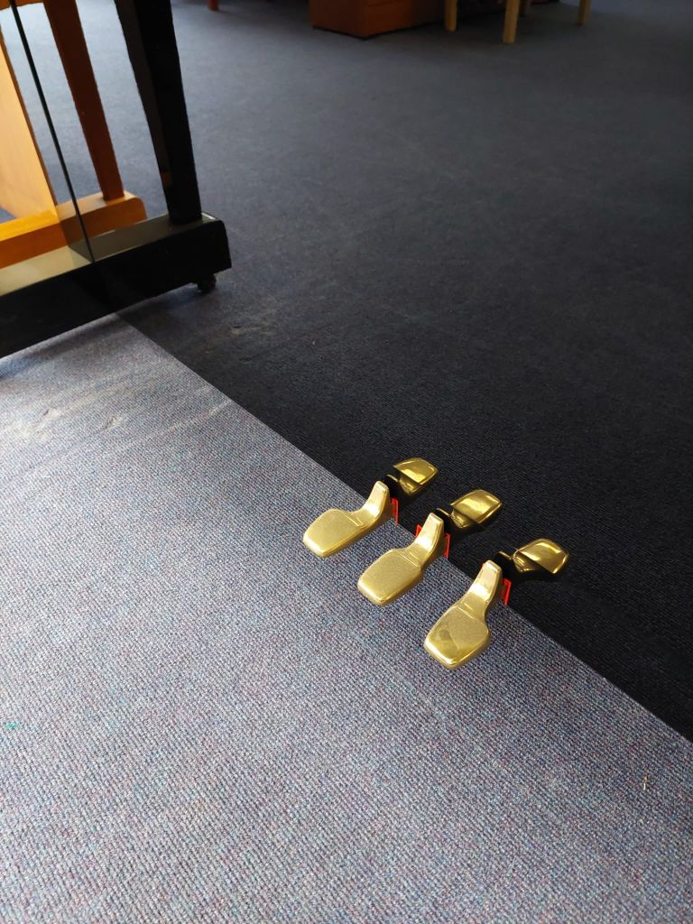 Yamaha U3G Upright piano detail photo 4 - Roberts Pianos