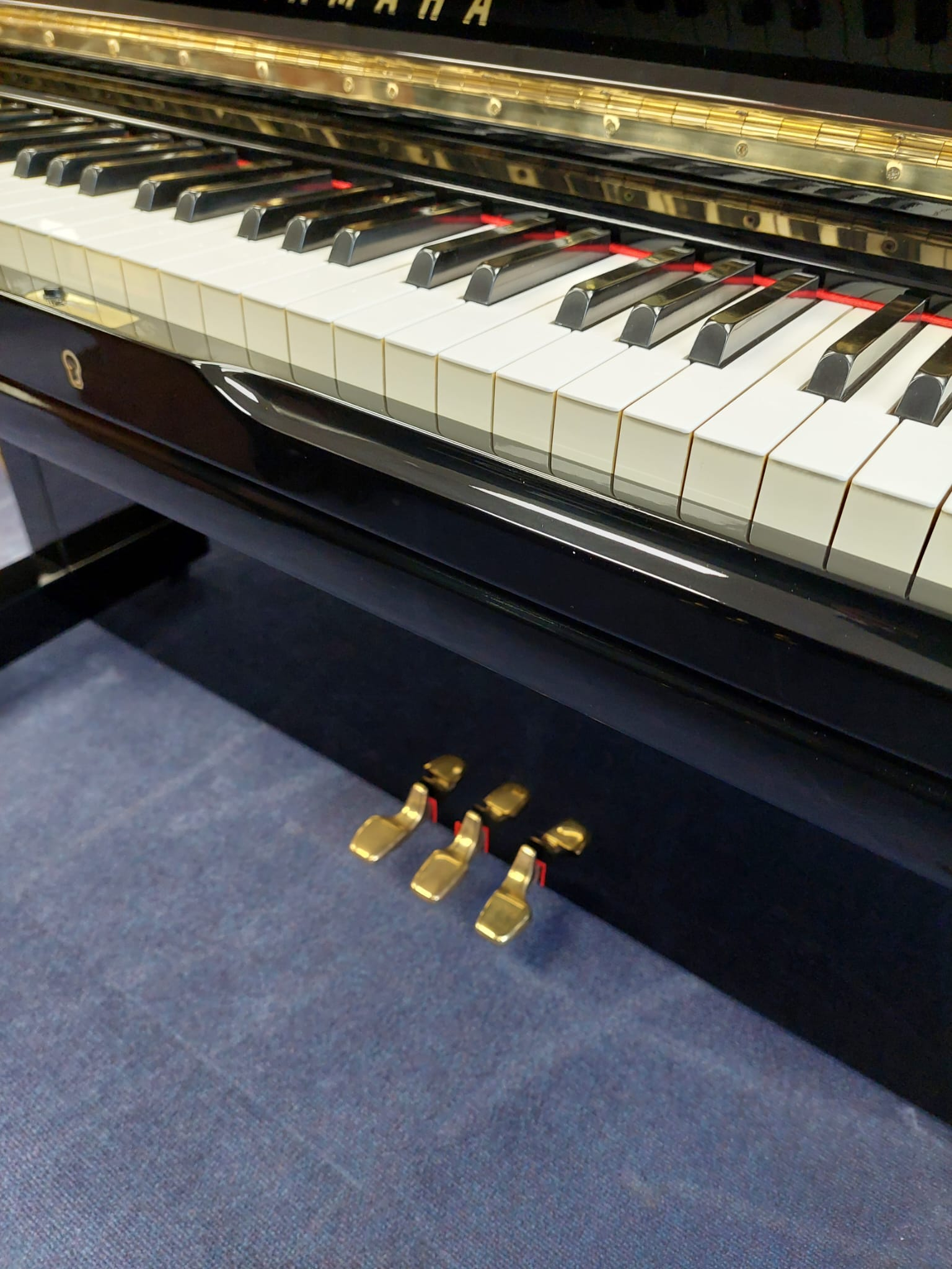 Yamaha U3G Upright piano detail photo 3 - Roberts Pianos