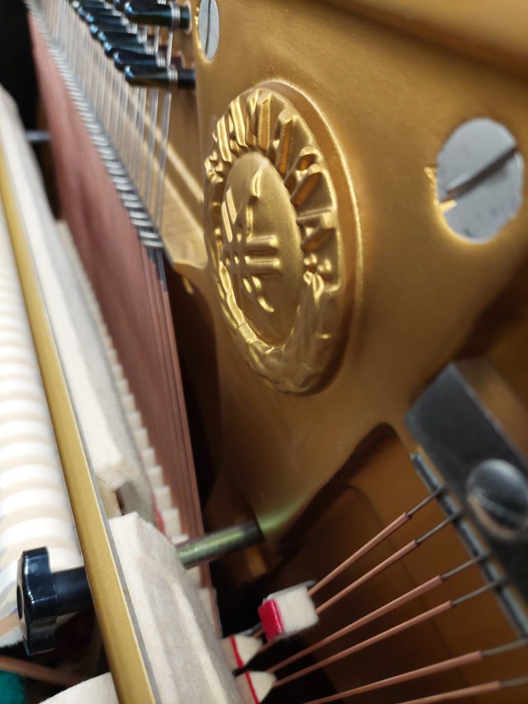 Yamaha U3H Upright piano detail photo 4 - Roberts Pianos