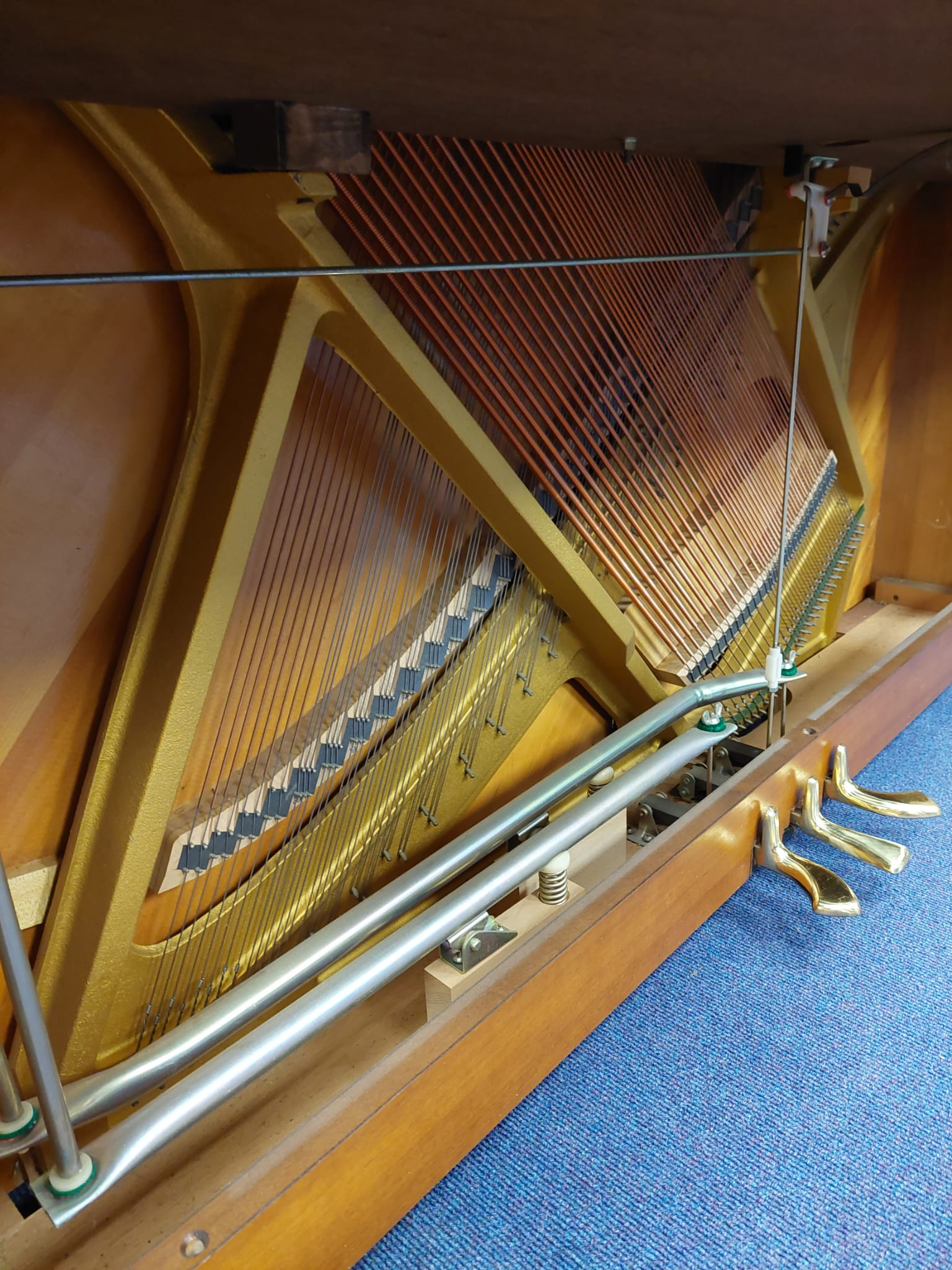 Yamaha 104 Upright piano detail photo 7 - Roberts Pianos
