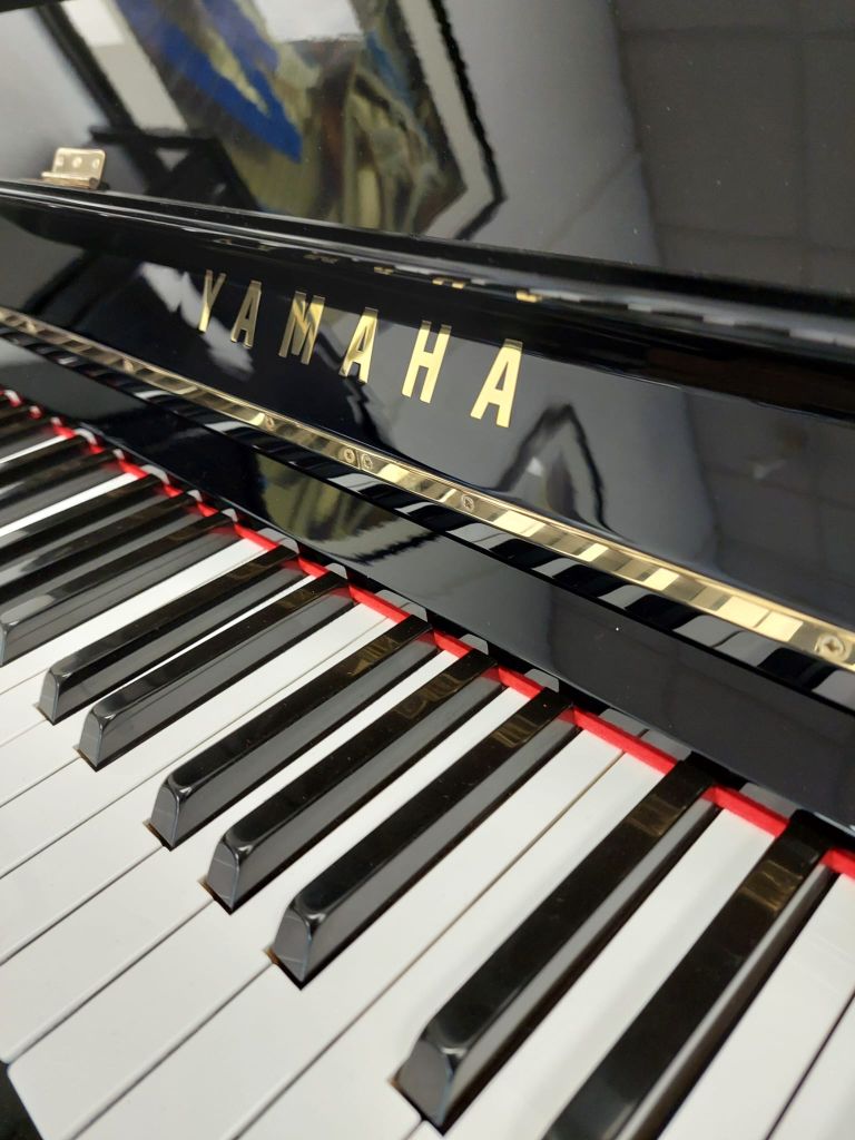 Yamaha U1H Upright piano detail photo 3 - Roberts Pianos