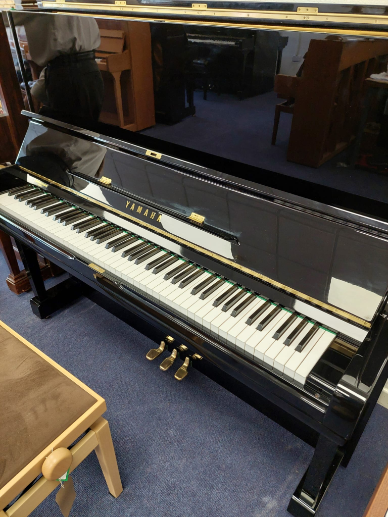Yamaha U3H