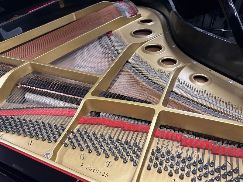 Yamaha G3E Grand piano detail photo 5 - Roberts Pianos