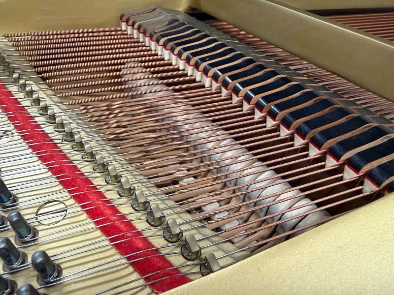 Yamaha G3E Grand piano detail photo 6 - Roberts Pianos