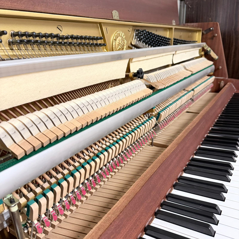 Yamaha M5J Upright piano detail photo 9 - Roberts Pianos
