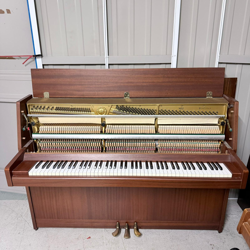 Yamaha M5J Upright piano detail photo 5 - Roberts Pianos