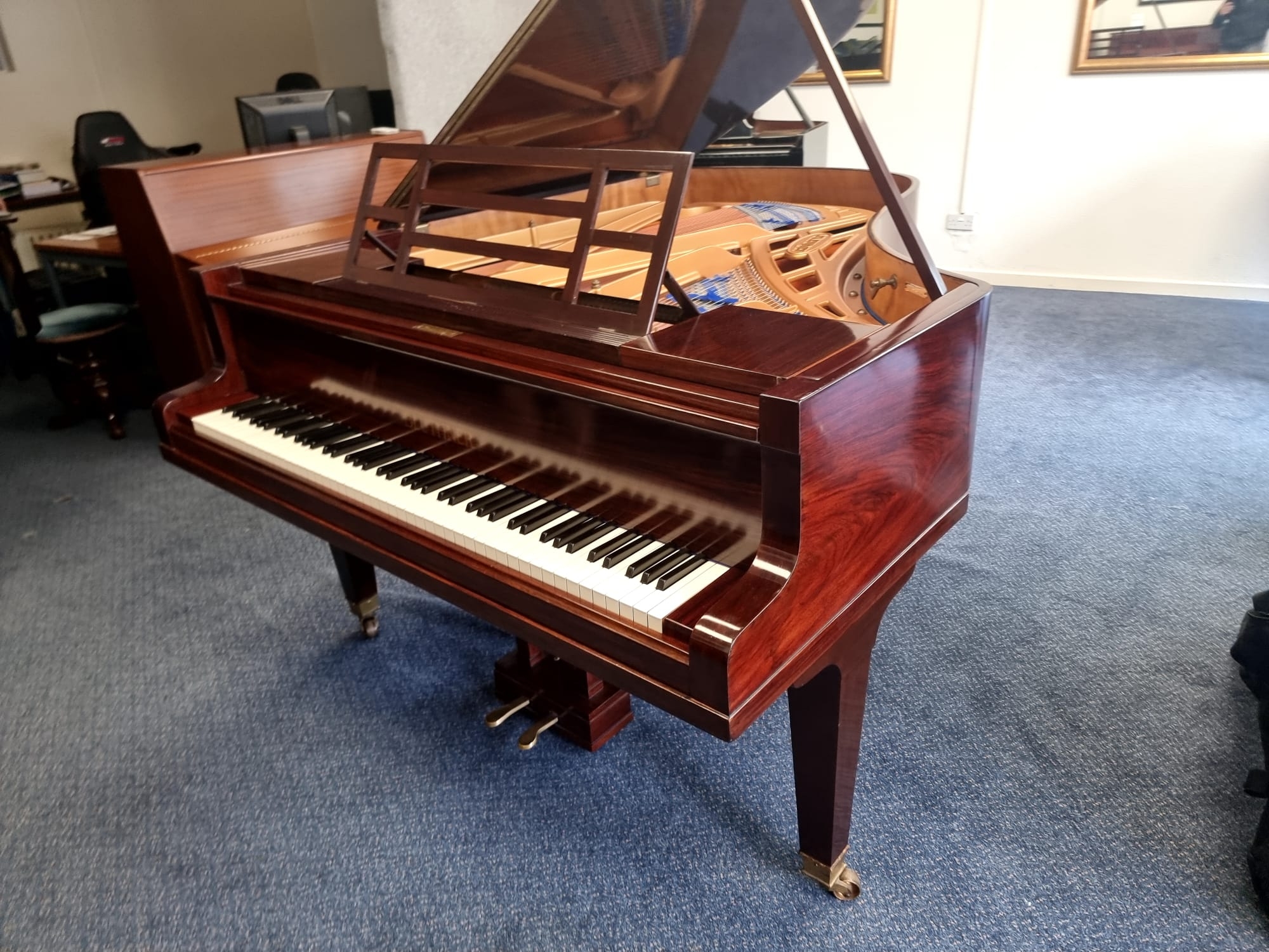 Main Piano Image
